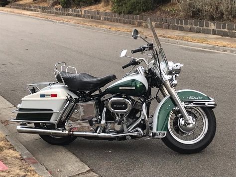 @davidhoy74 on Instagram: “1976 FLH #shovelhead #flh #electraglide #glidepride🌈” Flh Shovelhead, Harley Davidson Shovelhead Chopper, Shovelhead Flh, Harley Davidson Flat Tracker, Vintage Hd, Dave Grohl Motorcycle, Harley Shovelhead, Harley Davidson Flh Shovelhead, Harley Davidson Electra Glide