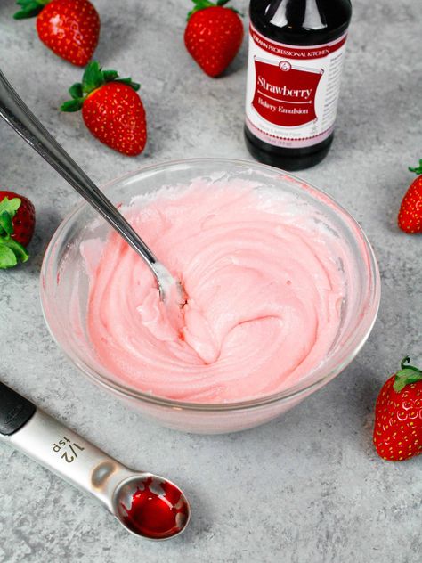 This strawberry buttercream is packed with real strawberry flavor! It's perfect for frosting cupcakes, cakes and cookies alike! Frosting Cupcakes, Strawberry Buttercream Frosting, Best Buttercream, Strawberry Powder, Strawberry Candy, Strawberry Preserves, Strawberry Frosting, Strawberry Buttercream, Buttercream Frosting Recipe