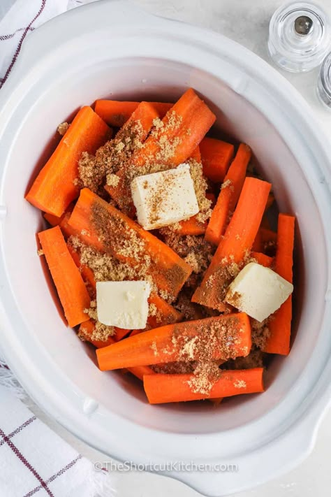 Crock Pot Sweet Carrots, Cooked Carrots In Crockpot, Carrot Slow Cooker, Honey Roasted Carrots Crockpot, Carrots Slow Cooker Glazed, Slow Cooker Sweet Carrots, Crockpot Baby Carrots Thanksgiving, Thanksgiving Crockpot Carrots, Crockpot Cracker Barrel Carrots