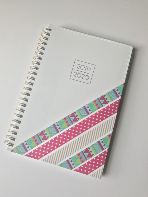 Bullet Journal cover with washi tape Washi Tape Cover Page, Washi Tape Notebook Cover, Washi Tape Scrapbook Ideas, Washi Tape Journal Ideas, Washi Tape Ideas Journal, Bullet Journal Washi Tape Ideas, Diy Washi Tape Crafts, Washi Tape Decor, Bullet Journal Weekly Layout