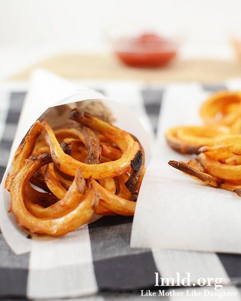 Oven Baked Curly Fries that taste like Arbys! #lmldfood #copycat #curlyfries Hashbrown Casserole Recipe, Hashbrown Casserole, Curly Fries, Potatoes Recipes, Dish Ideas, Beef Dinner, Potato Dishes, Cat Recipes, Onion Rings