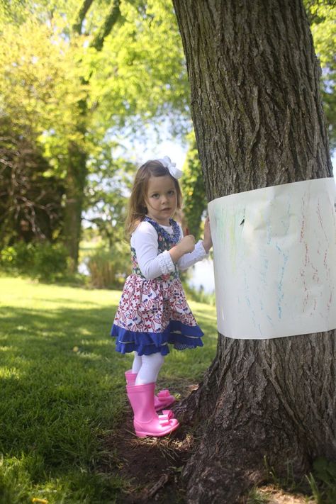 Outdoor Tree Bark Rubbings Tree Bark Rubbing, Diy Garden Shed, Outdoor Activities For Toddlers, Preschool Room, Tracing Activity, Art Math, Indoor Activities For Toddlers, Math Learning, Outdoor Trees