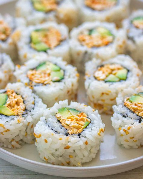 Vegan California Roll (Spicy Tofu Crab Salad) California Roll Recipe, California Roll Recipes, Tofu Sushi, California Roll Sushi, Sushi Rice Recipes, Vegan Crab, Crab Salad Recipe, Tofu Recipes Vegan, Tofu Salad