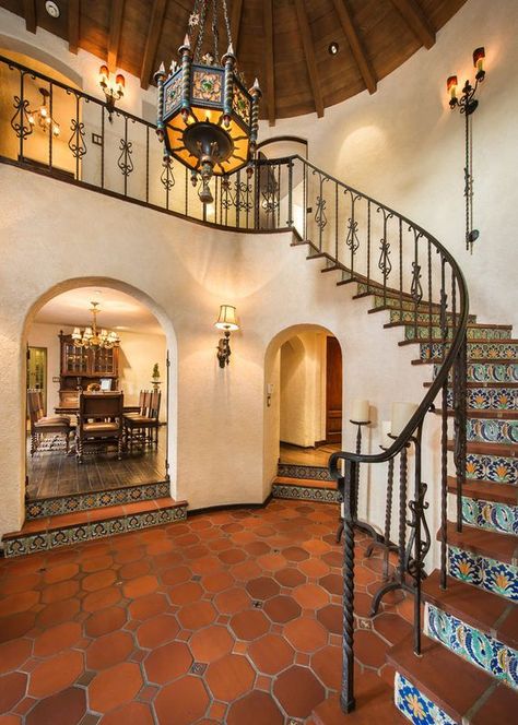 Mexican Villa House Spanish Style, Spanish Style Staircase, Spanish Villa Style Homes, Second Floor House Design Interior, Spanish Villa Mansion, Spanish Villa Floor Plans, Mexican Villa House, Spanish Staircase, Mexican Mansion