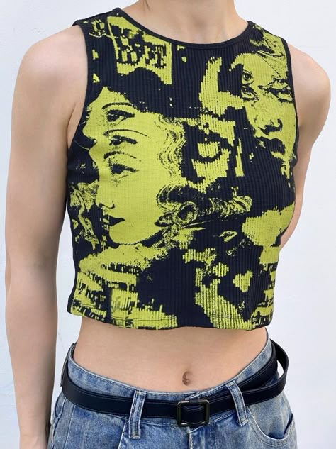 Edgy Crop Tops, Street Y2k, Black Crop Top Tank, Face Graphic, Music Festival Outfits, Grunge Vintage, Vintage Punk, Crop Tank Top, Outfits Casual