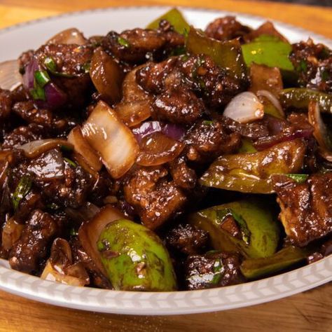 Hakka Style Eggplant – Chief Brand Products Hakka Recipe, Eggplant Fries, Vegetarian Menu, Lebanese Recipes, Eggplant Recipes, Fry Pan, Mixed Vegetables, Stuffed Sweet Peppers, What To Cook