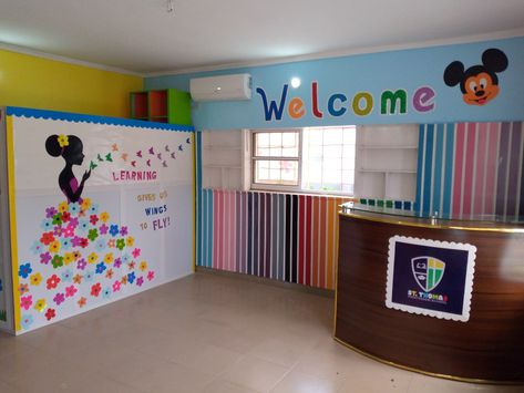 Colourful Montessori style school reception. School Reception Decoration Ideas, School Reception Design, Montessori School Design, Creative Interior Design Ideas, St. Thomas, School Reception, School Designs, School Creative, Creative Interior