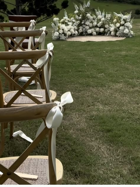 Wedding Ceremony Chairs, Wedding Aisle Outdoor, Wedding Isles, Ceremony Chairs, Aisle Flowers, White Wedding Theme, Dream Wedding Decorations, Wedding Altars, Wedding Aisle Decorations