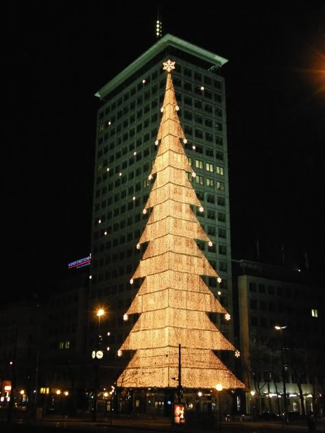 Facade Lighting, Christmas Lighting, Christmas Tree And Santa, Xmas Lights, Vienna Austria, Modern Christmas, Christmas Market, Christmas Deco, Christmas Inspiration