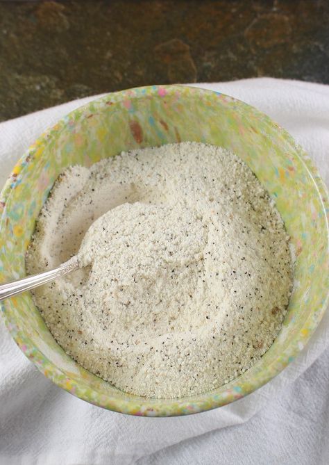 DIY Country Gravy Mix Peppered Gravy Mix Recipe, Diy Country Gravy, Country Gravy Mix Dry, Country Gravy Mix Recipe, Gravy Mix Recipe, Home Made Gravy, Homemade White Gravy, White Pepper Gravy, Canning Preserves