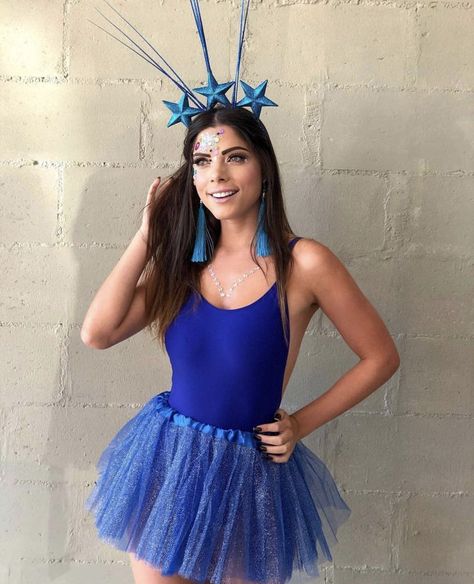 #carnaval #carnaval2019 #fantsiadecarnaval #fantasidecarnaval2019 #fantasias #fantasiaazul #fantasiaestrela #body #fantasiacombody #roupas @meubodystore Fantasy Makeup, Festival Captain Hat, Halter Dress, Tie Dye, Photo And Video, Instagram Photo, Halloween, Instagram