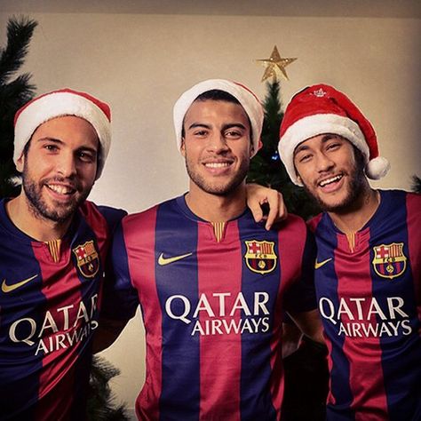 Neymar, Rafinha, Jordi Alba ( They better be under my Christmas tree this year) Fcb Barcelona, Jordi Alba, Soccer Guys, Membership Card, Football Pictures, Soccer Fans, Professional Football, Neymar Jr, Lionel Messi