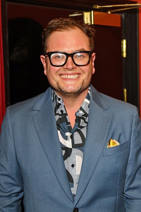 ALAN Carr has revealed he’s a distant relative of ITV star Jonathan Ross. The comedian, 45, and broadcaster Jonathan, 61, both have links to Margate, Kent, and somewhere along the line share the same ancestors. Masked Singer judge Jonathan wasn’t best pleased when he found out though. Speaking to the star on his Life’s A […] Natural Hair Maintenance, Alan Carr, Margate Kent, The Comedian, Jonathan Ross, Masked Singer, Birthday Meme, Emmy Award, Hair Maintenance