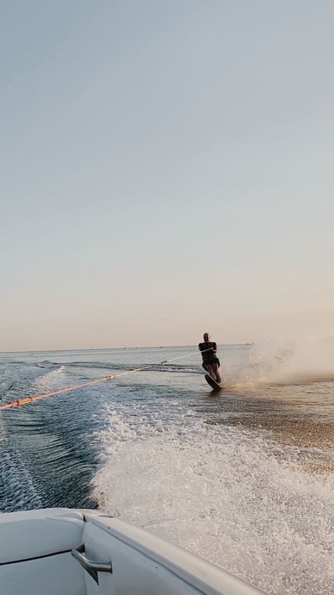 Water Ski Aesthetic, Waterski Aesthetic, Water Skiing Aesthetic, Slalom Water Skiing, Wake Surfing, Lake Vibes, Skiing Aesthetic, Peach Nectar, Lake Days