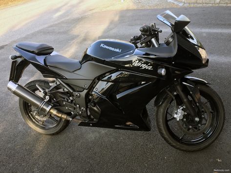 2011 Kawasaki Ninja 250R Kawasaki Ninja 400, Kawasaki Ninja 250r, Ninja 400, Ninja 250, Street Bike, Motorcycle Men, Street Bikes, Kawasaki Ninja, Motorcycles