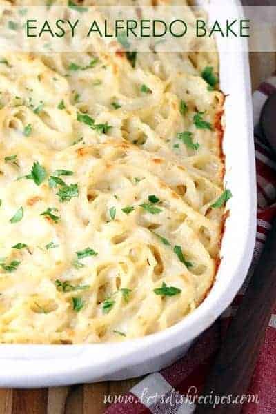 EASY ALFREDO BAKE -- Classic Alfredo sauce is combined with linguine and baked to perfection in this crowd-pleasing recipe! If you're looking for a simple, easy dish that the whole family will love, look no Spaghetti With Alfredo Sauce, Spaghetti With Alfredo, Best Pasta Bake Recipe, Fetuccini Alfredo, Classic Alfredo Sauce, Alfredo Pasta Bake, Easy Alfredo, Fettucini Alfredo, Alfredo Bake