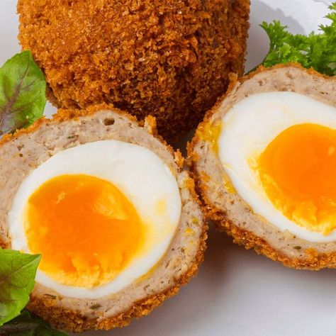 Air Fryer Scotch Eggs - Air Fryer Recipes Eggs Air Fryer, Air Fryer Christmas, Easy Christmas Recipes, British Snacks, Scotch Eggs Recipe, Braised Short Ribs Recipe, Scotch Egg, New Air Fryer Recipes, Sausage Meat