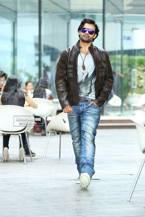 Sai Dharam Tej in #Thikka http://www.idlebrain.com/movie/photogallery/thikka/index.html Tej Image, Stylish Images, Jungle Fury, Sai Dharam Tej, Power Rangers Jungle Fury, Vegas Birthday, Black Background Photography, Best Poses For Photography