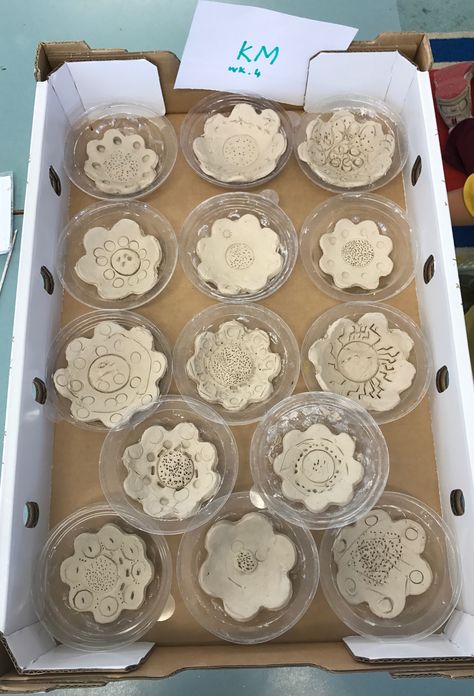 Clay For Kindergarten, Clay Activity For Kindergarten, Modeling Clay Kindergarten, Mothers Day Clay Projects, Clay Flower Bowl, Flower Imprints In Clay, Air Dry Clay Ideas For Mother’s Day, Clay Flower Imprints, Clay Projects For Kids