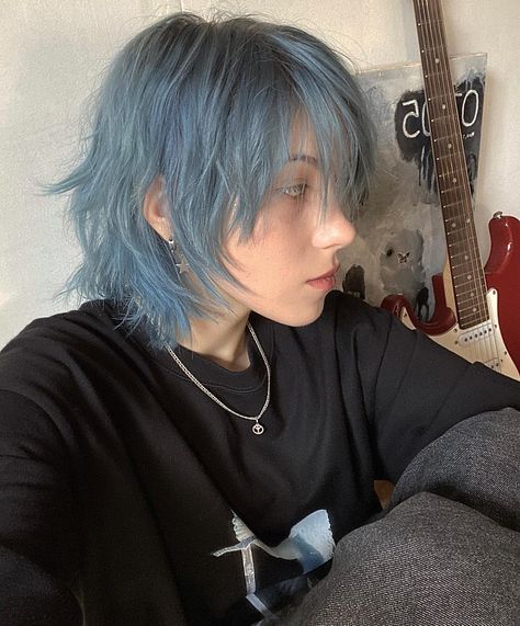 Icy Short Hair, Long Androgynous Haircut, Gray Blue Hair, Grey Blue Hair, Blue Haircut, Light Blue Hair, Hair Inspiration Short, Dye My Hair, Hair Reference