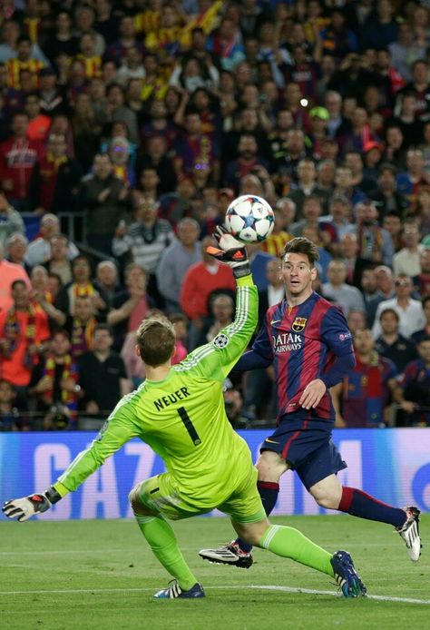 Messi goal against Bayern Munich Messi Art, Messi Quotes, Messi Messi, Messi Goals, Fc Barcelona Wallpapers, Wigan Athletic, Lionel Messi Barcelona, Sporting Legends, Messi Vs