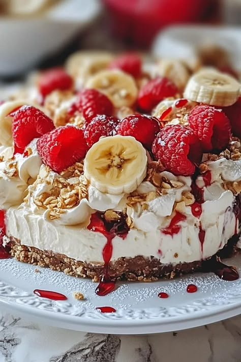 Heavenly No-Bake Banana Split Cheesecake Heavenly No Bake Banana Split Cheesecake, Banana Split Cheesecake Recipes, No Bake Banana Split Cheesecake, Fancy Pies, Sugary Desserts, Banana Split Cheesecake, Trending Desserts, Substitute Ingredients, Banana Split Pie