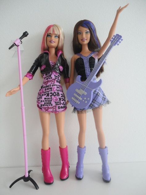 Rock Star Barbie, Barbie Rockstar, Barbie I Can Be, Barbie Premiere, Rockstar Costume, Barbie Careers, Old Barbie Dolls, 2000s Barbie, Barbie Land