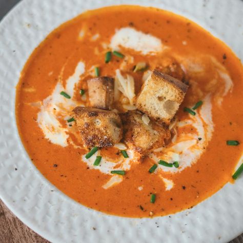 Roasted Red Pepper and Gouda Soup Smoked Gouda Soup Recipe, Baked Mushroom Recipes, Gluten Free Potato Soup, Gluten Free Soup Recipes Glutenfree, Roasted Red Pepper Soup, Slow Roasted Tomatoes, Red Pepper Soup, Bisque Recipe, Roasted Vegetable Recipes