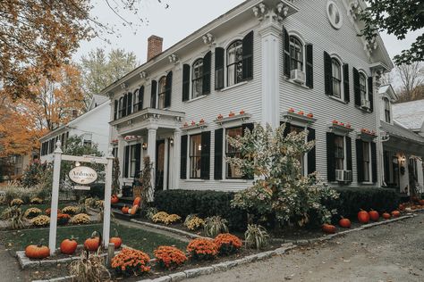 Colonial New England Aesthetic, New England Halloween Aesthetic, New England Buildings, East Coast Fall Road Trip, New England Thanksgiving, New England Fall Aesthetic, Spooky Academia, New England Halloween, October Travel Destinations