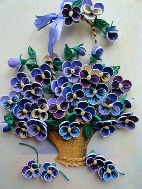 Pista Shell Crafts, Quilling Design, Sulaman Pita, Paper Quilling Flowers, Pine Cone Art, Art Coquillage, Shell Flowers, Quilling 3d, Quilled Paper Art