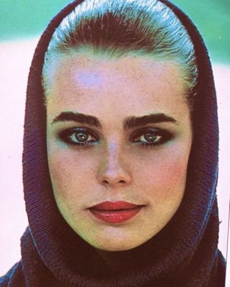 Spiritual Beauty #margauxhemingway #beautywithasoul Margaux Hemingway, Swimming Pictures, Model Outfits, Vintage Fall, Beauty Icons, Face Claims, Fall Vibes, Girl Power, Pretty Woman