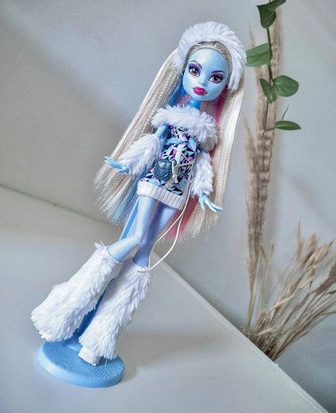 Baby Monster High, Abbey Monster High, Abby From Monster High, Monster High Cosplay Abbey, Monster High Dolls Boo York, Monster High Abbey Bominable Doll, Ever After High, Monster High Dolls, Gothic Fashion