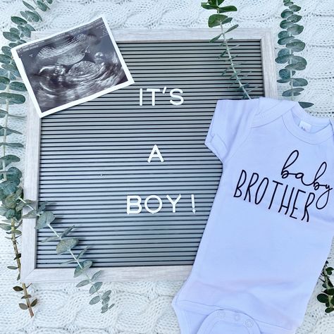 Baby Boy Gender Announcement, Gender Reveal Aesthetic, Boy Ultrasound, Baby Boy Gender Reveal, Baby Gender Announcements, Gender Reveal Photo, Vom Avea Un Copil, Baby Shower Nails, Boy Announcement