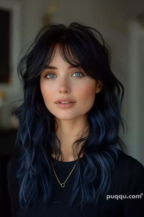 blue-black-hair-18 4b Curls, Hair Colors For Blue Eyes, Blue Black Hair Color, Midnight Blue Hair, Messy Pixie Haircut, Κούρεμα Bob, Navy Hair, Blue Black Hair, Blue Ombre Hair