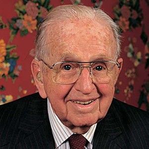 Photograph of Norman Vincent Peale The Power Of Positive Thinking, Personality Profile, Power Of Positive Thinking, Norman Vincent Peale, Only Yesterday, Walk The Earth, Motivation Quote, Enjoy Your Life, Portrait Photo