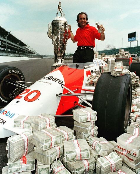 PetroCamp® on Instagram: “Emerson Fittipaldi turns 72 today •  This is a picture of him after he won $1 million at the 1989 Indianapolis 500💰 @silodrome…” Indy Car Racing, Motorsport Art, F1 Wallpaper Hd, F1 Cars, Course Automobile, Carroll Shelby, Indianapolis 500, Christmas On A Budget, Indy 500