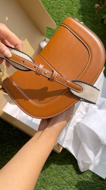 Chetali Chadha on Instagram: "The ZARA BAG that’s no less than an a high end bag! SAVE for when you want to shop - Article NO. 6007/210 Not a skincare post but worth your time. I bought this @zara bag online and I was so impressed by the quality for the price you pay here. I own a few high end bags and can say for sure that the quality here is no less especially for the price you pay here! #zara #zarabag #fashiongram" Zara Handbags, Zara Bag, Zara Bags, Purse Backpack, Computer Bags, Online Bags, Backpack Purse, Crossbody Bag, Zara