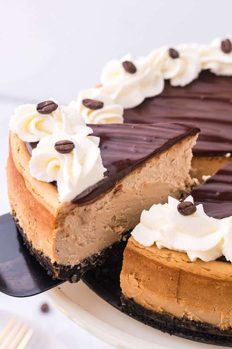 Mocha Cheesecake Recipe, Coffee Cheesecake Recipes, Chocolate Mocha Cheesecake, Cheesecake Flavours, Kahlua Cheesecake, Mocha Cheesecake, Croissant Bread, Yummy Cheesecake, Coffee Cheesecake