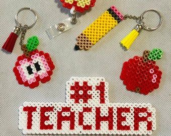 Hama Beads Teacher Gifts, Perler Magnet Ideas, Perler Beads For Teachers, Perler Bead Teacher Gift, Teacher Perler Bead Patterns, School Perler Beads, Teacher Perler Beads, Perler Keychain Ideas, Perler Bead Keychain Ideas