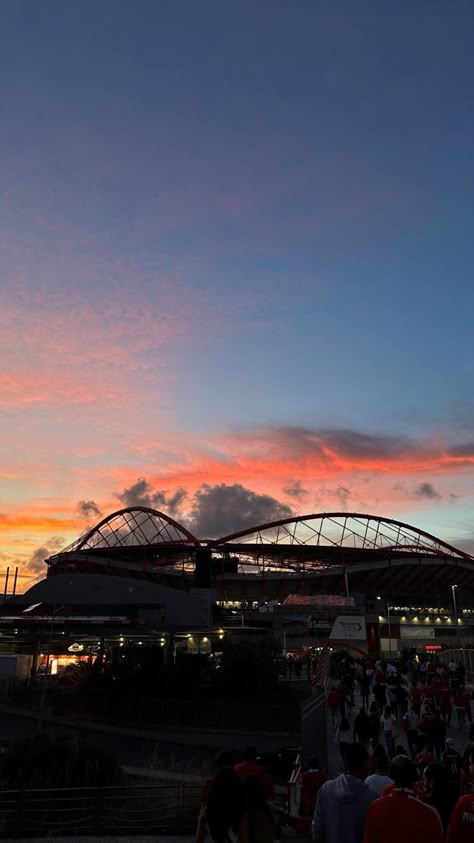 Benfica Wallpapers 4k, Benfica Aesthetic, Sl Benfica Wallpaper, Wallpaper Benfica, Benfica Logo, Portugal Football, Benfica Wallpaper, Macbook Wallpaper, Soccer Club