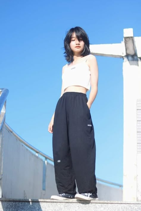 Pantaloon Outfit, Japanese Outfits Casual, Boyish Outfits, Tomboy Outfits, Tomboy Style Outfits, Japanese Outfits, Tomboy Fashion, Casual Style Outfits, Teen Fashion Outfits