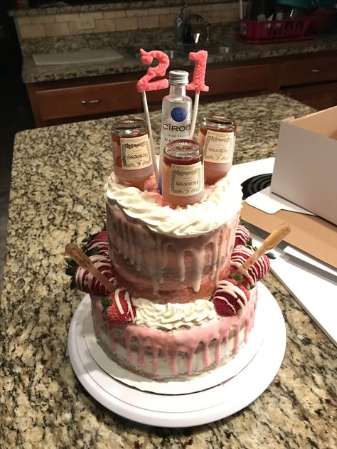 Tipsy cake: Hennessy infused cake, topped with Hennessy and Ciroc bottles Birthday Cake With Alcohol, Birthday Cake With Alcohol Bottles, Liquor Bottle Cake, Tipsy Cake, Alcohol Birthday Cake, Hennessy Cake, Birthday Cake Shots, Liquor Cake, Mini Alcohol Bottles