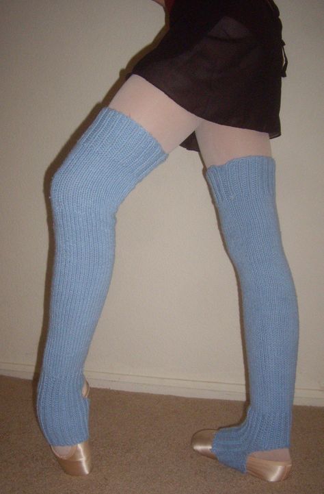 Leg warmers are a must-have for dancers, they are great for skaters, and they are a fashion accessory in the winter.  Making your own leg warmers is very easy, if you have basic knitting skills. Knit Leg Warmers Free Pattern, Crochet Leg Warmers Free Pattern, Leg Warmers Knitting Pattern, Knit Leg Warmers Pattern, Ballet Leg Warmers, Baby Shoes Diy Pattern, Leg Warmers Crochet Pattern, Thigh High Leg Warmers, Leg Warmers Pattern