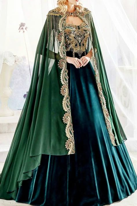 King Of Demons, Angel From Heaven, Gaun Abad Pertengahan, Old Fashion Dresses, Royal Dresses, Fantasy Dresses, Gowns Prom, Fantasy Gowns, Medieval Dress