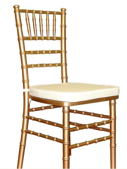 muted gold chivari chairs Bridal Chair Cover, Lace Chair Covers, Gold Chivari Chairs, Chivari Chairs, Gold Chiavari Chairs, Party Chairs, Gold Chair, Chair Covers Wedding, Chiavari Chairs