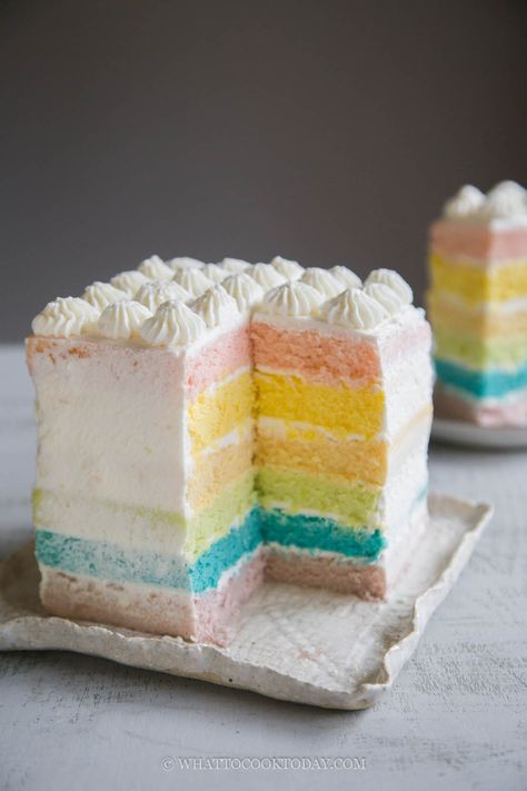 How To Make Soft Fluffy Rainbow Sponge Cake (Chiffon Method) Rainbow Sponge Cake, Chiffon Birthday Cake, Rainbow Cake Recipe, Rainbow Layer Cakes, Make Birthday Cake, Store Bought Cake, Whipped Cream Frosting, Sponge Cake Recipes, Rainbow Cupcakes