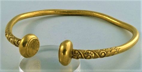 THE DANUBE TORC – An early Balkan Celtic gold torc decorated in the “Vegetal Style” from Montana, Bulgaria – Balkan Celts Balkan Celts, Celtic Torc, Torc Necklace, Celtic Jewelry Ancient, Celtic Metalwork, Torc Necklace Celtic, Pagan Jewelry Ancient Treasures, Scythian Gold, Princess Cut Diamond Earrings