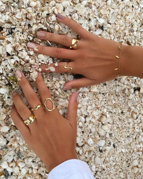 Danish Rings, Rings For Small Hands, How To Stack Rings, Ring Inspo Jewelry, Feminine Rings, Wavy Ring, خواتم خطوبة, Rings Stack, Hand Jewelry Rings