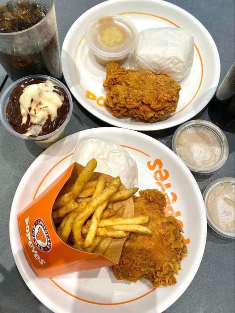 📍popeye's, alabang town center, muntinlupa Popeyes Aesthetic, Jollibee Aesthetic, Popeyes Food, Alabang Town Center, Food Therapy, Birthday Gift Baskets, Town Center, Snap Food, Food Diary