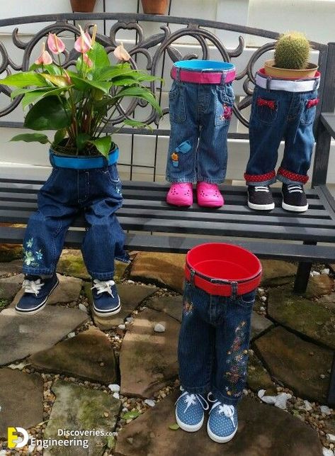 How To Recycle Old Jean - Engineering Discoveries Jeans Planter, Jean Planters, Flower Pot People, Jeans Crafts, Pot People, Garden Door, How To Recycle, Blue Jeans Crafts, Garden Decor Projects